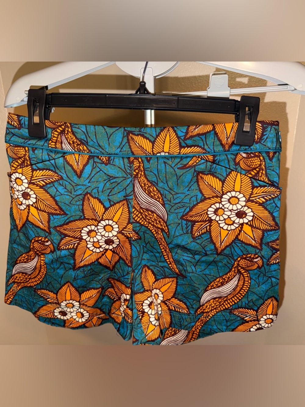 Elevenses Anthropologie Birds of Paradise Shorts - Picture 2 of 12